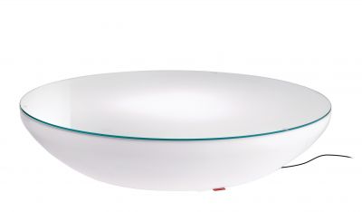 Weißer Moree Lounge Beistelltisch für den Outdoor-Bereich mit runder Glasplatte. Moderner Gartentisch.